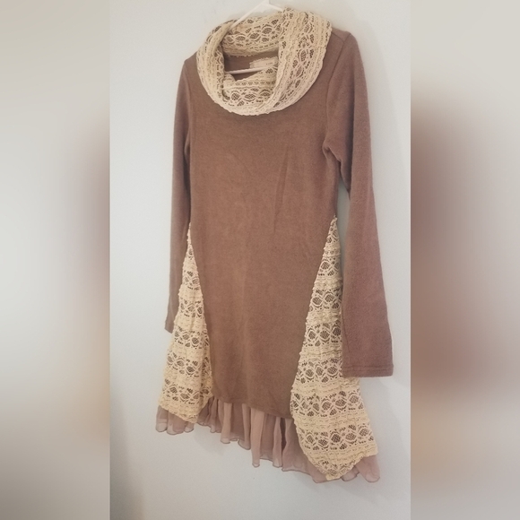 A'Reve Sweater Dress. Lace Crocheted Trim and Cowl Neck. Hem Contrast. Size S. - Picture 2 of 8